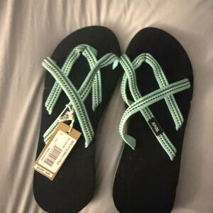 Teva Black and Teal Strappy Sandals Size 8 New
